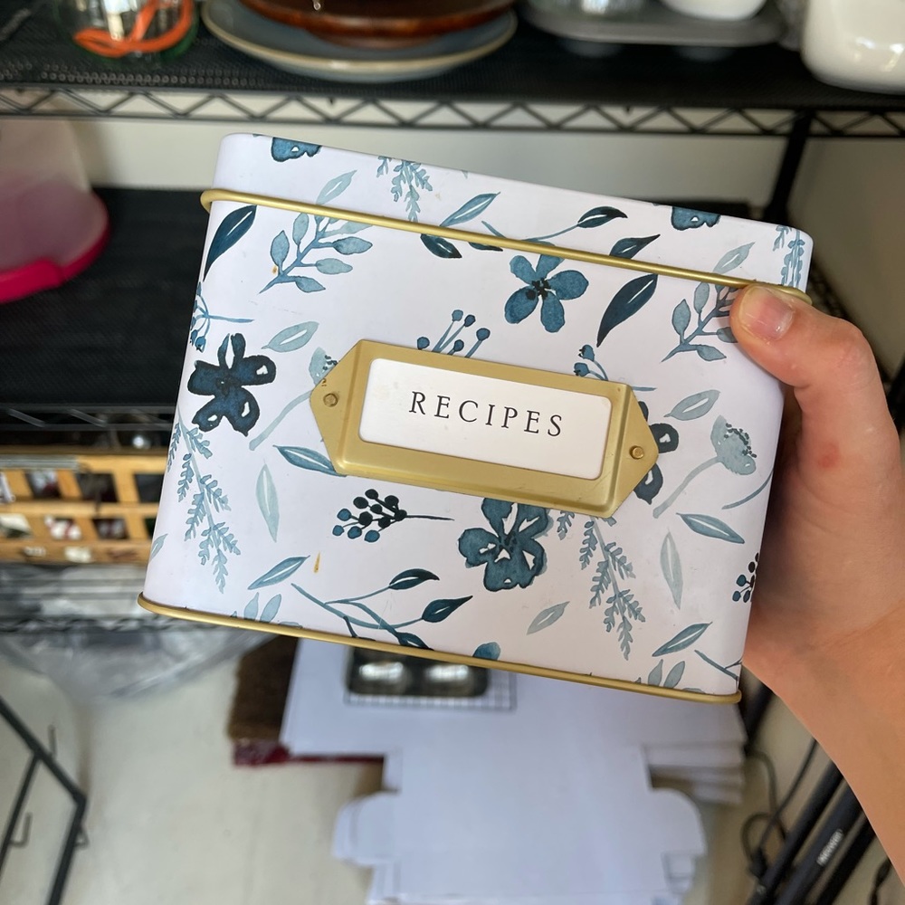 Floral recipe box